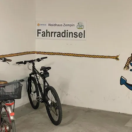 Helena Mit 2 Terrassen Zempin