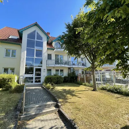 Apartment Helena Mit Terrasse Zempin