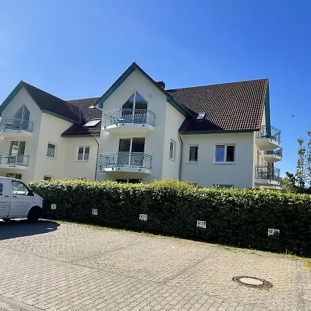 Helena Mit 2 Terrassen * Цемпин